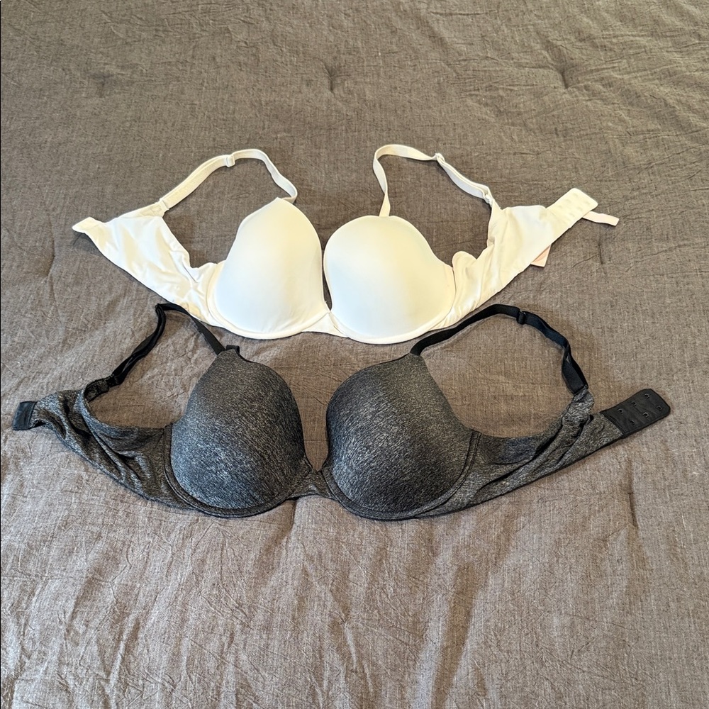 Victoria's Secret Black and Cream Bras - Picture 1 of 3